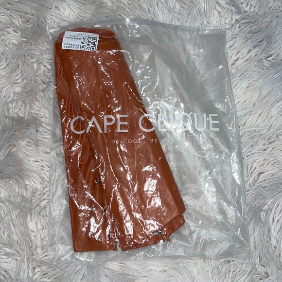 Cape Clique Corset - Picture 5 of 9